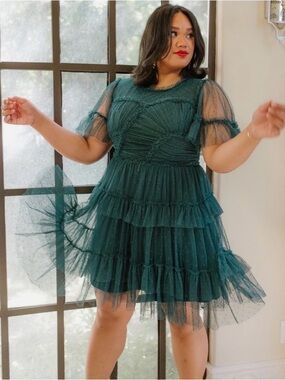 Ivy City Co. Whimsical dress in Emerald green, size L